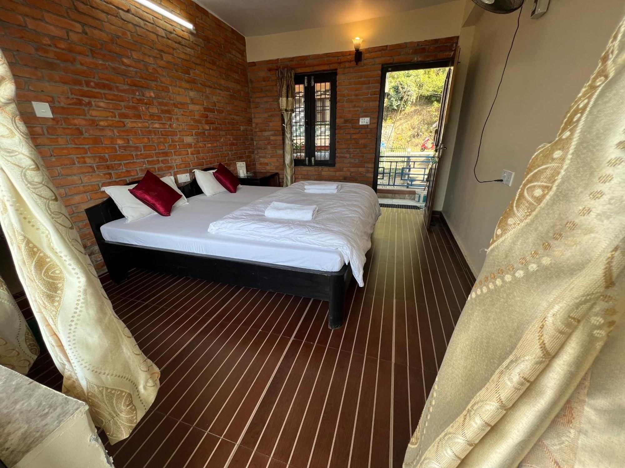 Little Pilgrim Family Lodge بوكْرا المظهر الخارجي الصورة