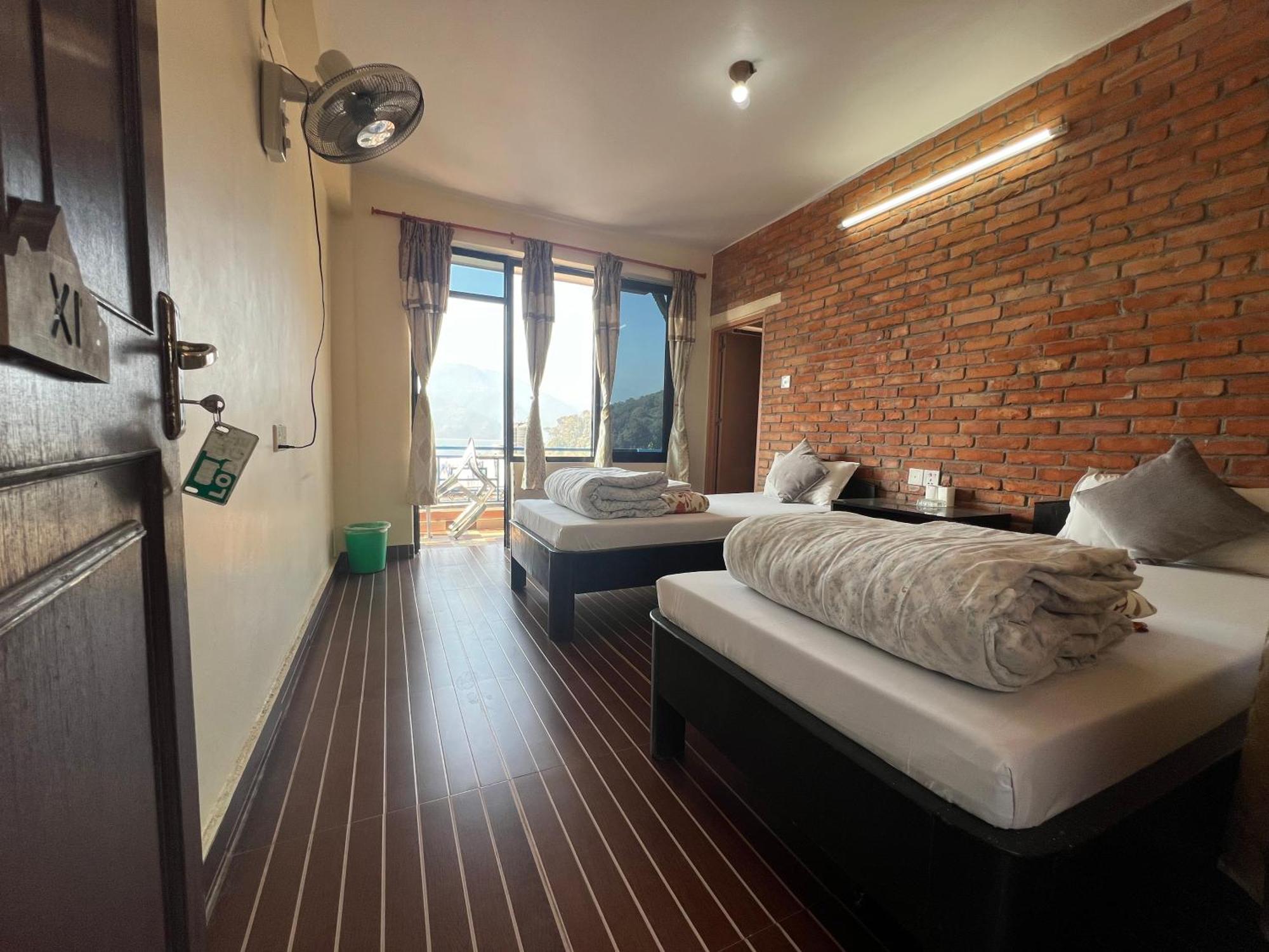 Little Pilgrim Family Lodge بوكْرا المظهر الخارجي الصورة