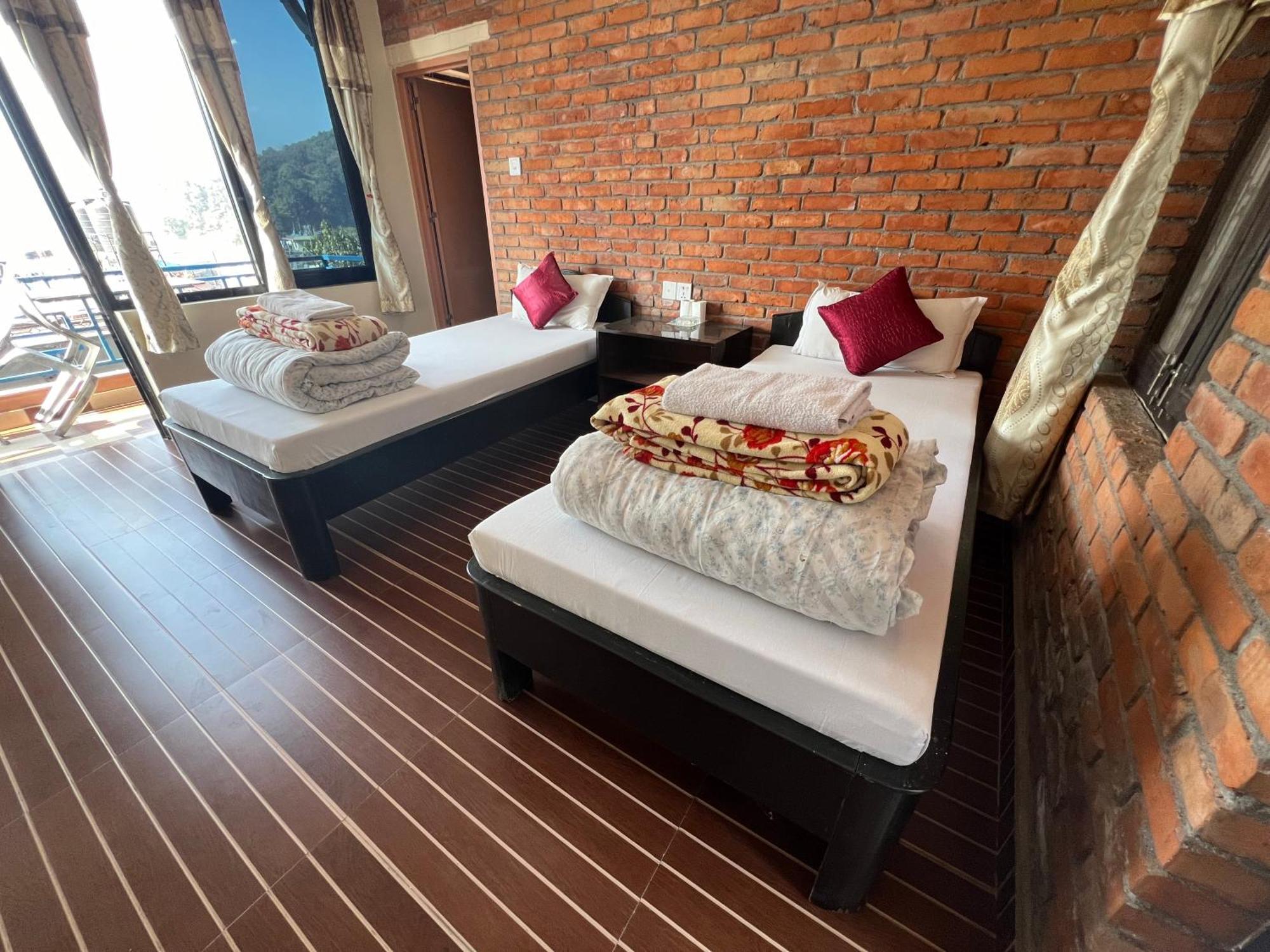 Little Pilgrim Family Lodge بوكْرا المظهر الخارجي الصورة