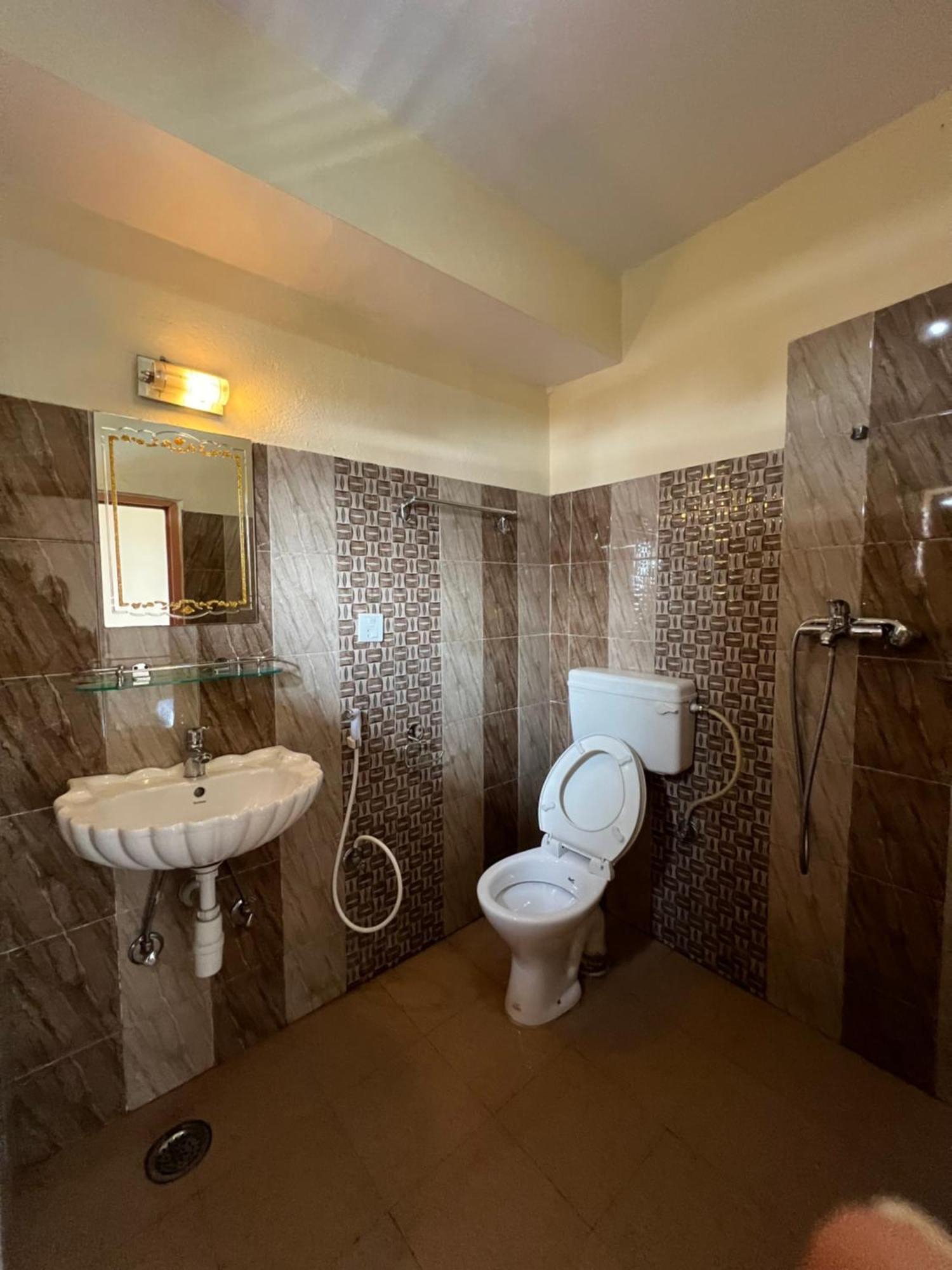 Little Pilgrim Family Lodge بوكْرا المظهر الخارجي الصورة